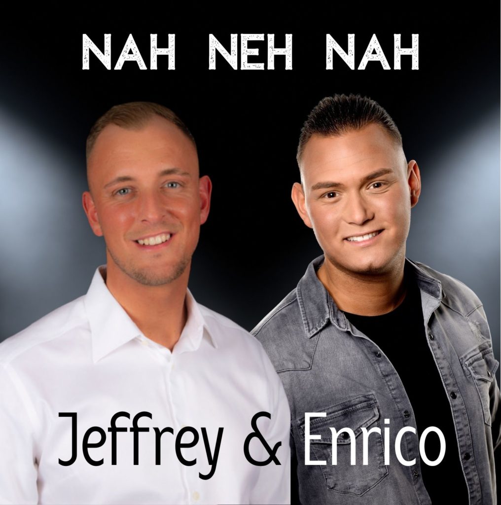 Enrico en Jeffrey Brons brengen gipsy getinte lied Nah Neh Nah als duet tot leven !