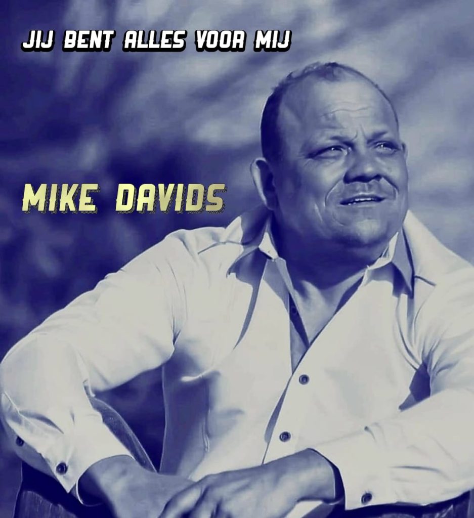 Mike Davids zet ingezette Nederlandstalige muzikale lijn door met ‘Jij bent alles voor mij’